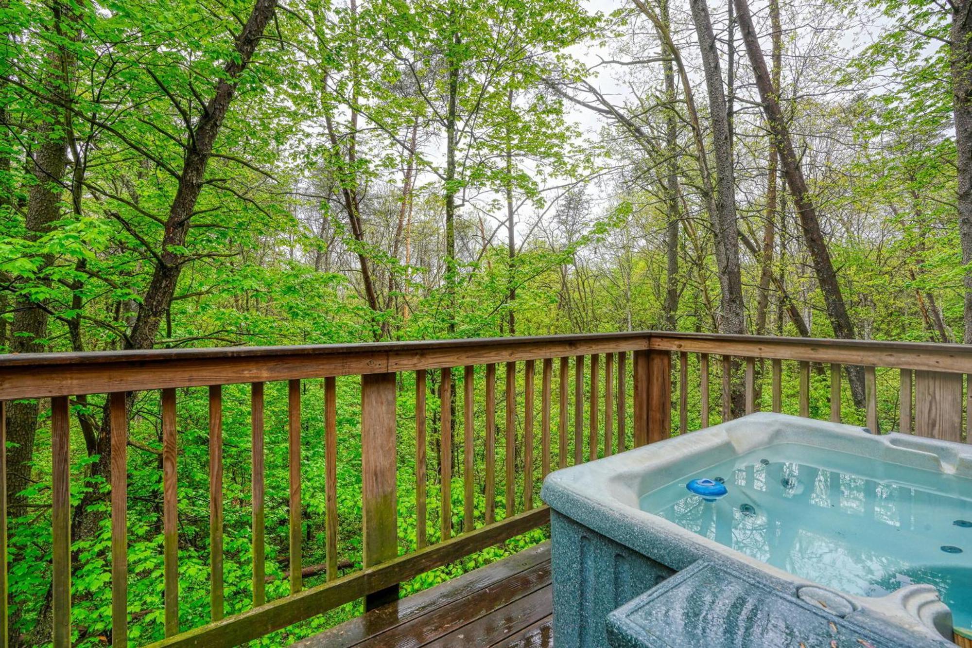 Blue Rose Cabins - Wildwoods Cabin Лоґан Екстер'єр фото